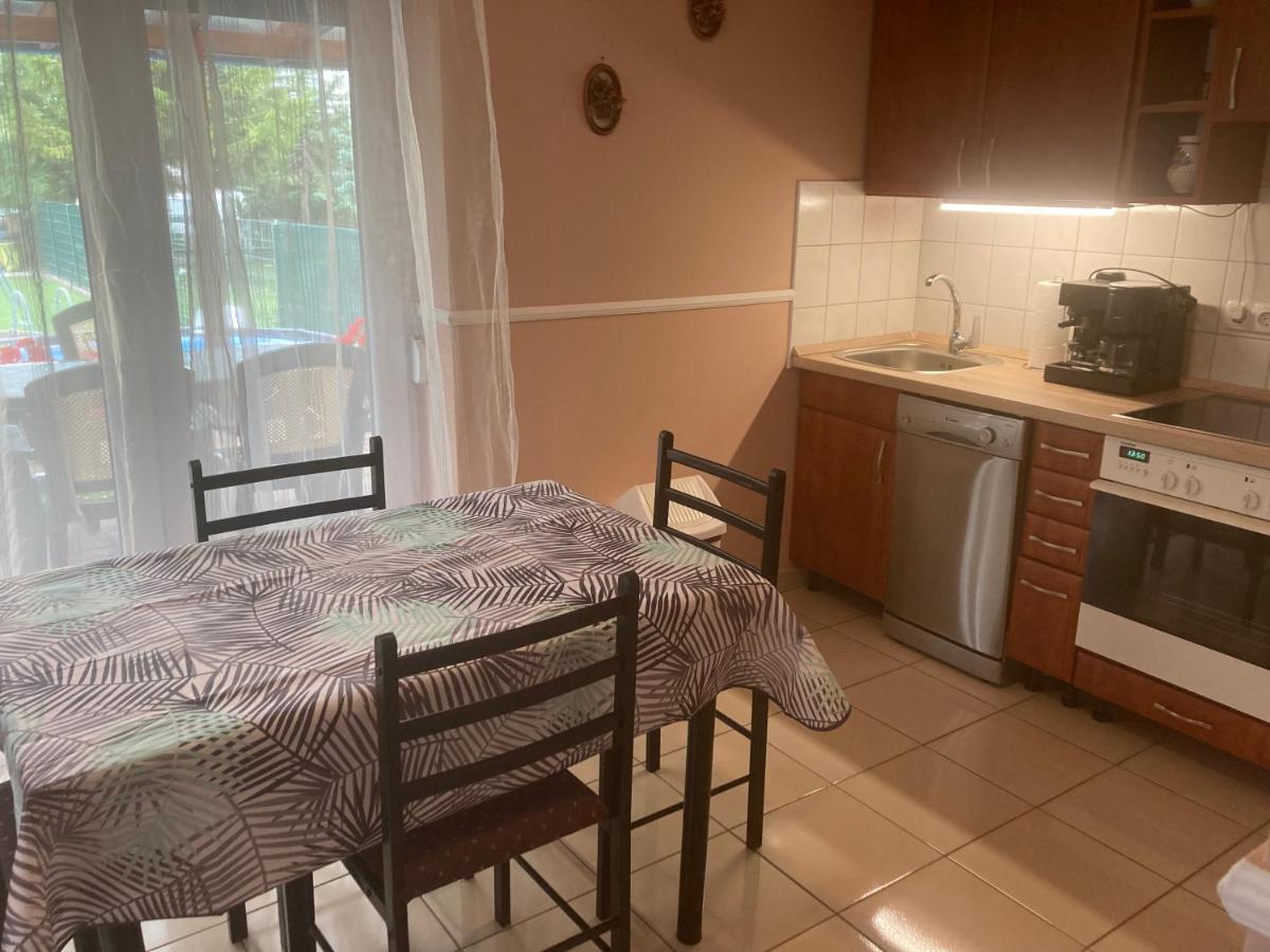 Ferienwohnung Matyas Apartman Balatonlelle Exterior foto